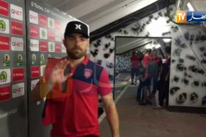 لحظة خروج لاعبي إتحاد العاصمة من غرفة تغيير الملابس