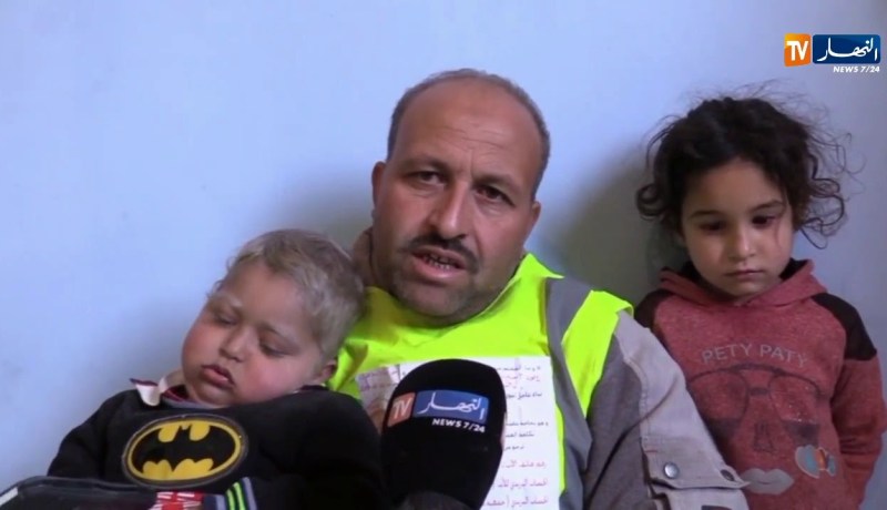 برج بوعريريج/ إسحاق..قصة طفل يتألم وأب يبحث عن أمل شفائه