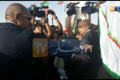 بدوي رفقة وزير الداخلية الموريطاني خلال تدشين المعبر الحدودي بين البلدين