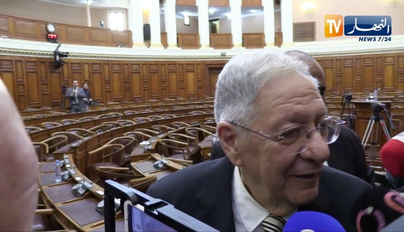 ولد عباس: هذا هو عنوان كتابي الذي سيطرح قريبا !