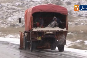 باتنة: عودة حركة المرور تدريجيا بعد إنقطاعها بسبب الثلوج