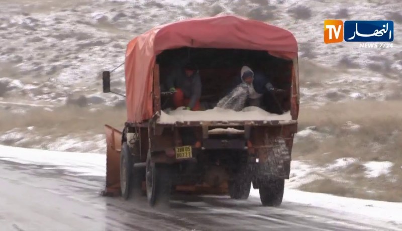 باتنة: عودة حركة المرور تدريجيا بعد إنقطاعها بسبب الثلوج