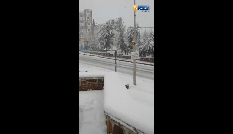 تواصل تساقط الثلوج بالمدية