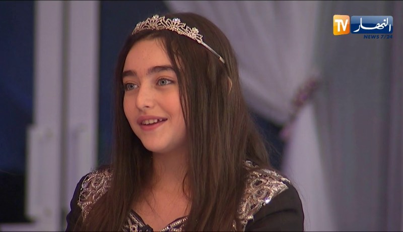 الممثلة إيناس عبدلي تنطق بأطول كلمة فرنسية