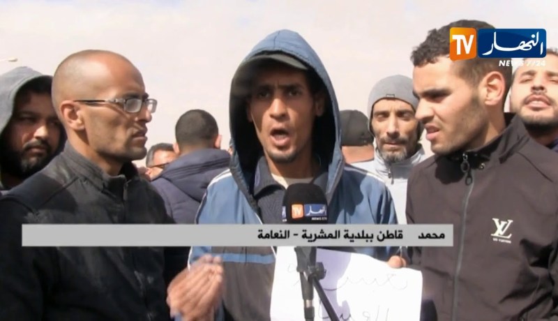 النعامة : سكان المشرية يغلقون الطريق الوطني رقم 06 بسبب عدم الإفراج عن قائمة السكن