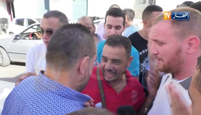 أنصار السياربي يطالبون بشراء الفريق ويدخلون في مناوشات مع المسيرين عقب إمضاء عقد تمويلي مع”المدار”