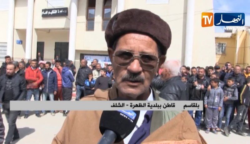 الشلف :  مواطنون يغلقون بلدية الظهرة إحتجاجا على تدهور أوضاعهم