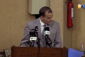 وزير التجارة: “بعد أسبوع سنقضي على عصابة الحليب ويكون متوفر..مانيش نهدد أنا وزير ماشي بلطجي”