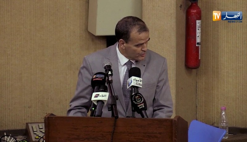 وزير التجارة: “بعد أسبوع سنقضي على عصابة الحليب ويكون متوفر..مانيش نهدد أنا وزير ماشي بلطجي”