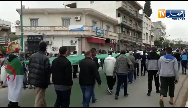 قالمة/ مسيرات حاشدة للجمعة الحادية عشرة من الحراك بشعار “مطالبنا واضحة..للعصابة فاضحة