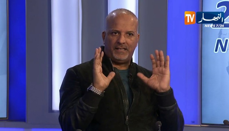 حكيم صالحي: أتمنى أن أغني مع الفنان القبائلي تاكفريناس