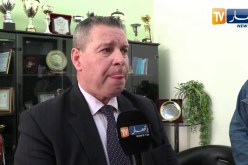 موظفو المدرسة العليا للرياضة ينظمون وقفة إحتجاجية رفضا لتنحية مديرهم السابق