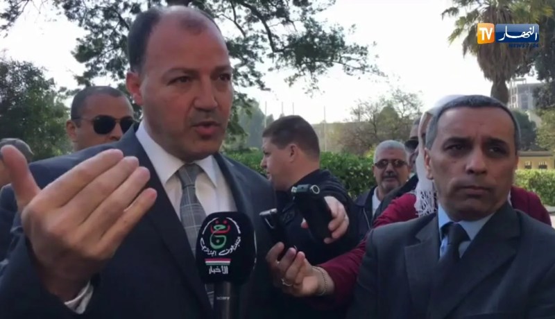 وزير الشباب والرياضة يأمر بتغيير ألوان المنشآت التي ستحتضن ألعاب الشباب