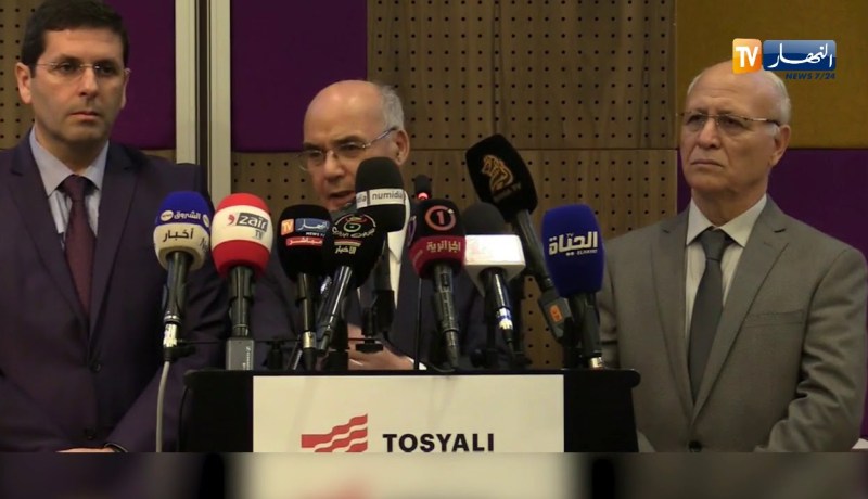 “يوسف يوسفي” مخاطبا المشككين في تطور قطاع الصناعة في الجزائر..”أرواحو شوفو واش راهي تصنع البلاد”