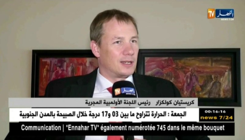 رئيس اللجنة الأولمبية المجرية يعد ببرمجة لقاء ودي بين الخضر والمجر