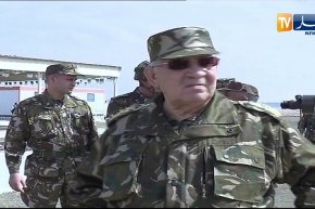 سياسة: البرلمان.. بطولات في الوقت البدل الضائع تحت ضغط الشارع