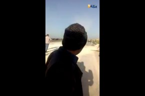 إنقلاب شاحنة محملة بالرمال في الطريق السيار بالبويرة