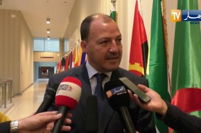 حطاب: تكريم الرئيس بوتفليقة ليس بغريب على الشباب الإفريقي لأنه أعطى الكثير لإفريقيا