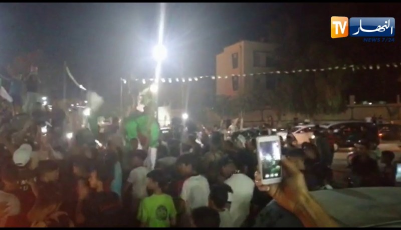أبناء الأغواط يعبرون عن فرحتهم بعد فوز المنتخب الوطني على نظيره الغيني