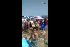 النهار تتحصل على فيديو لحظة تدفق مياه من محطة تحلية مياه البحر بهنين نحو شاطئ تافسوت بتلمسان
