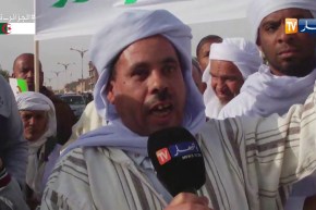 الوادي/ مسيرة حاشدة للمواطنين رفضا للتدخل الأجنبي ومساندة للجيش والإنتخابات