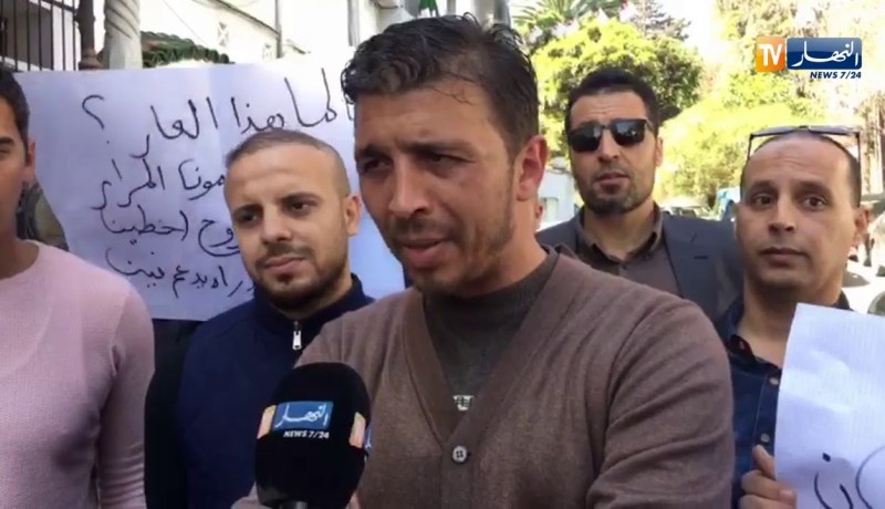 مناضل من الأفلان يشكر الرئيس بوتفليقة والجيش الوطني ويطالب برحيل قادة الحزب