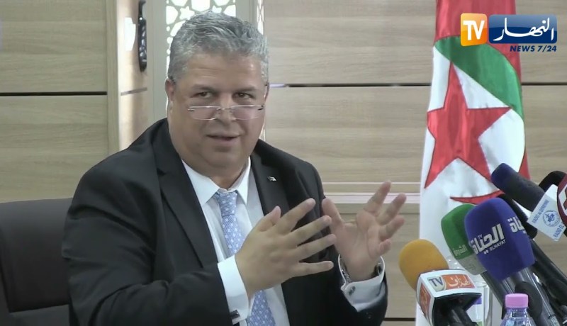 عمارة: الإحتراف لم يرقى كما كان مسطرا بدليل الفرق بين المنتخب والنوادي