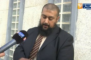 سائق سيارة أجرة يرغب في الترشح للرئاسيات يعرض برنامجه الإنتخابي على النهار