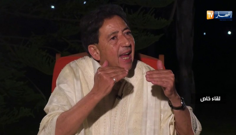 الوحي لم ينزل على الرجال فقط .. والإسلام أجاز للمرأة الإمامة