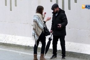 كفيف تصله رسالة تقول “أمك ماتت اليوم” هكذا كانت ردة فعل الجزائريين ..تجربة إجتماعية