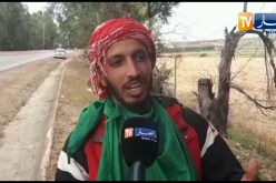 سكان تندوف يخرجون في مسيرات سلمية لتأكيد مطالب الحراك رغم ارتفاع درجة الحرارة.