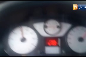 حافلة لنقل المسافرين تسير بسرعة جنونية بالأغواط