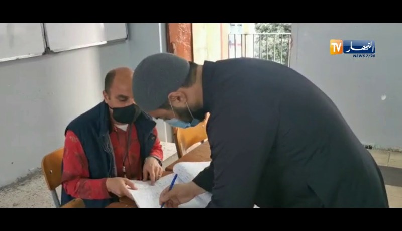 وهران: أولى المواطنين يؤدون واجبهم الانتخابي