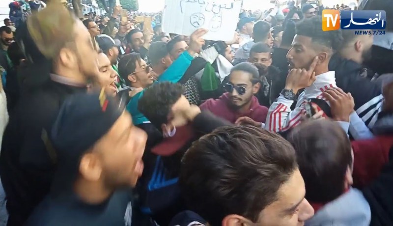 المدون ريفكا يشارك بالمسيرات السلمية في العاصمة