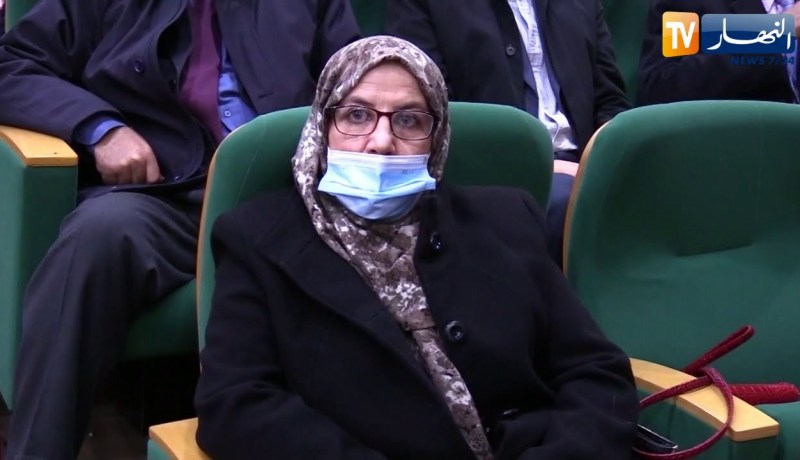 تعليم عالي: تكريم الطلبة المتفوقين والأساتذة المترقين بجامعة الجزائر 3