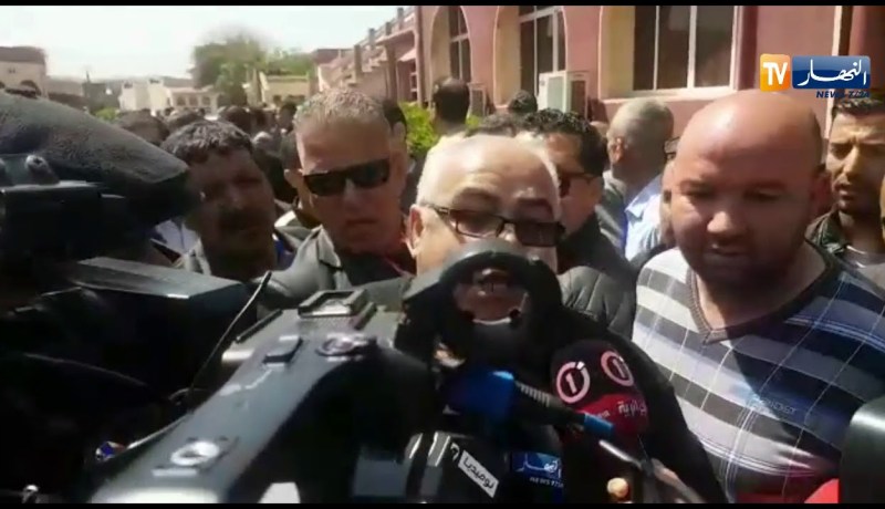 العاصمة: “خالوطة” في المؤتمر الإستثنائي للأفافاس !!