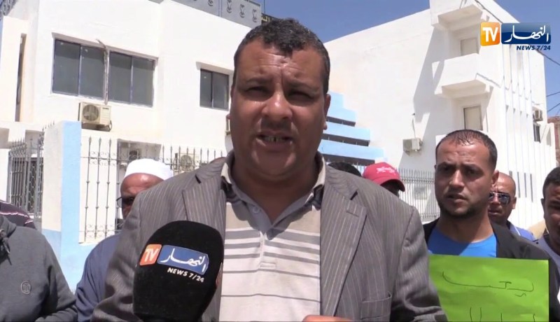 غليزان/ الناقلون الخواص يحتجون ويطالبون إعادة النظر بخصوص تداخل الخطوط