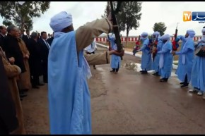 النعامة : وصول وزير الطاقة “مصطفى قيطوني” إلى مطار الشيخ بوعمامة ببلدية المشرية