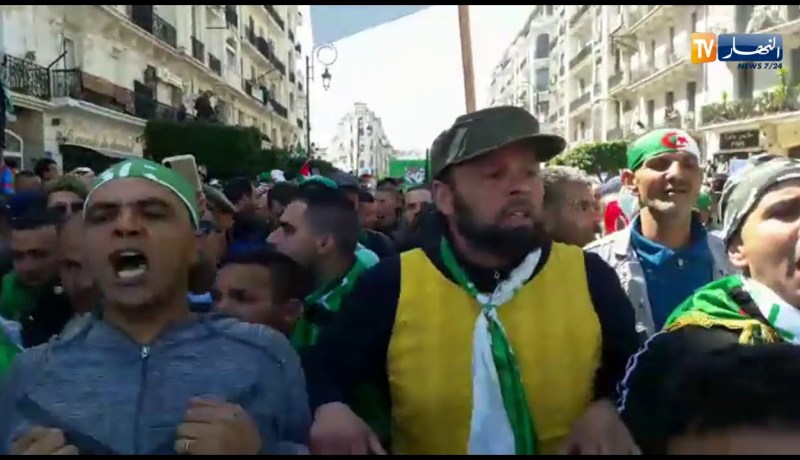 العاصمة/ متقاعدي ومعطوبي الجيش..”وطني وطني غالي الثمن”