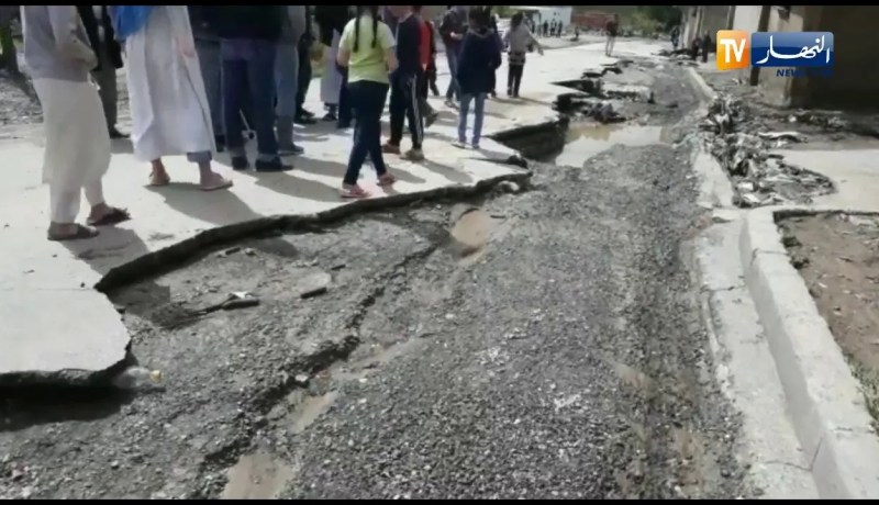 سطيف: الأمطار الطوفانية تتسبب في اقتلاع طرقات ونفوق الأغنام ببلدية أولاد عدوان