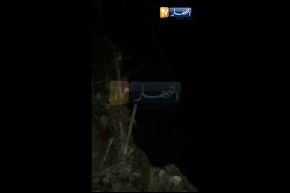 شاهد كيف كان المرقي العقاري “بسة” يقوم بعمليات هدم لطريق عمومي بـ “الشراقة”