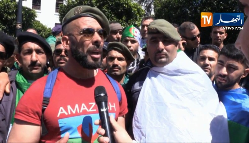 متقاعدي ومعطوبي الجيش يصنعون الحدث.. عمار البيري نجم حراك الجمعة السادسة