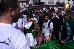 العاصمة: الحراك الشعبي.. مليونية تصنع الحدث في الجمعة السادسة