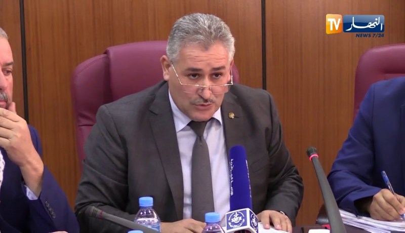 الخصم من رواتب النواب المتغيبين عن الجلسات يثير جدلا في الغرفة السفلى