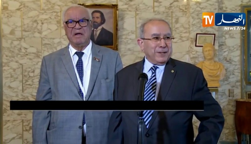 الرئيس التونسي الباجي قايد السبسي يستقبل وزير الشؤون الخارجية رمطان لعمامرة