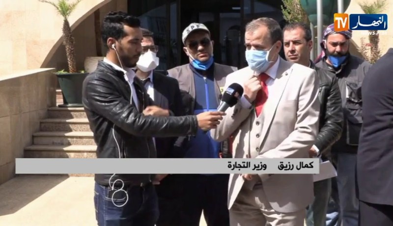 وزير التجارة: “عقوبات صارمة في حق التجار غير الملتزمين بمعايير الوقاية من فيروس كورونا”