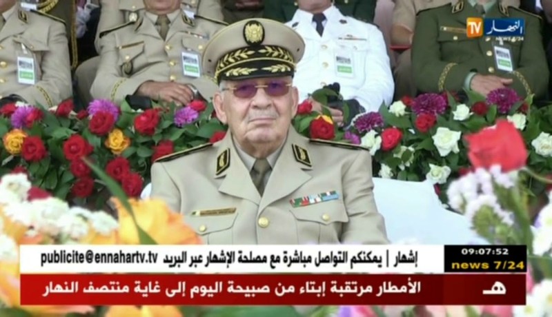 دفاع: الفريق أحمد قايد صالح في زيارة رسمية إلى الإمارات العربية المتحدة و قطر