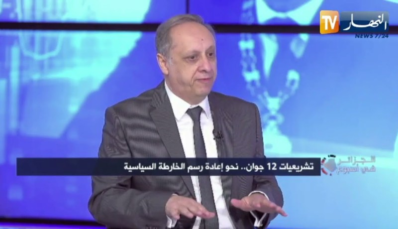 جيلالي سفيان: الأغلبية تريد الخروج لبرّ الأمان بطرق سلمية والكلمة الأخيرة تعود للشعب