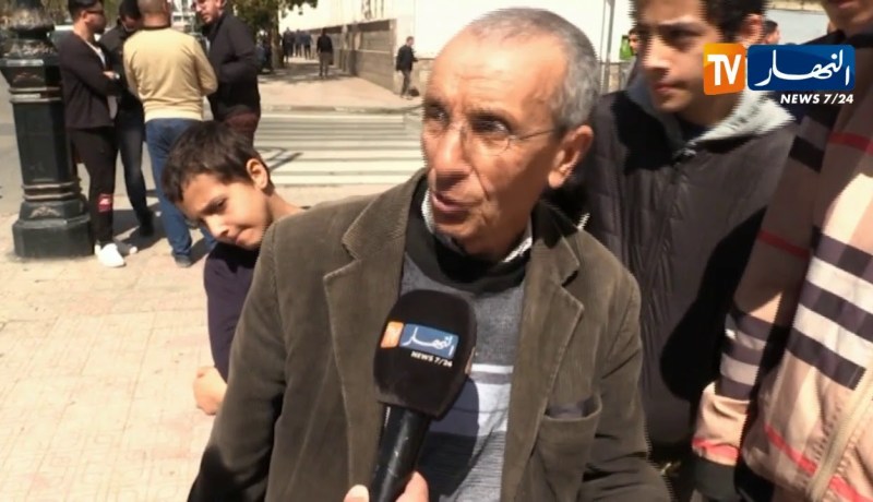 نقابيون وعمال يطالبون برحيل عبد المجيد سيدي السعيد