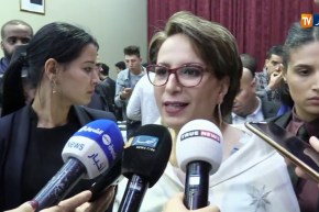 وزيرة الثقافة تكرم فرقة العرض المسرحي “GPS” بعد تحصلها على جائزة المسرح العربي